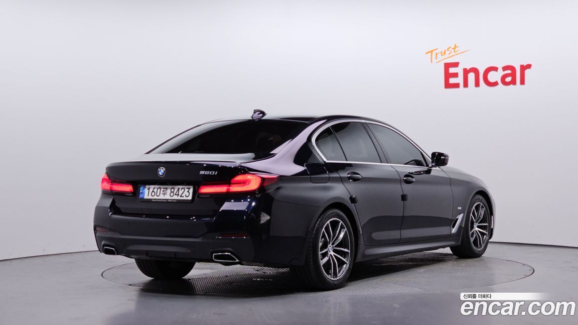 BMW 5-Series 520i M Sport, 2023