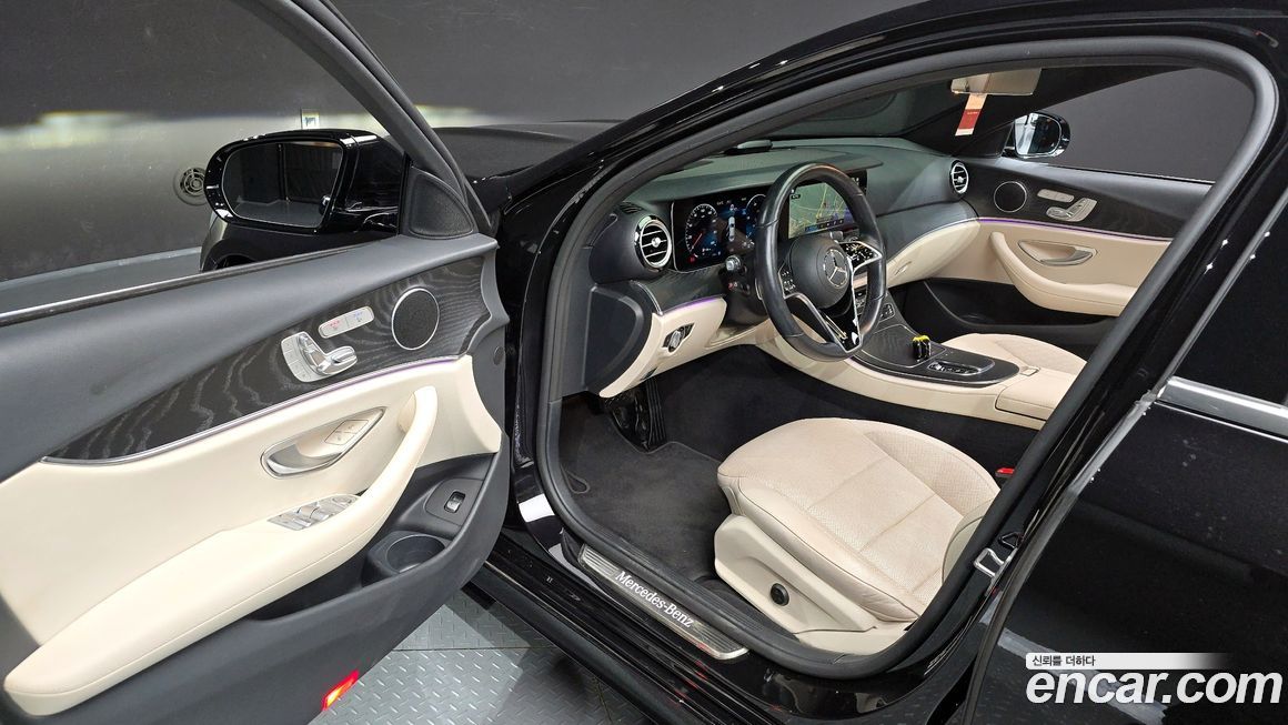 Mercedes-Benz E-Class E250 AMG Line, 2023