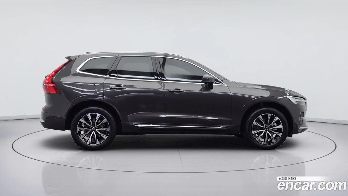 Volvo XC60 B5 Ultimate Bright, 2024