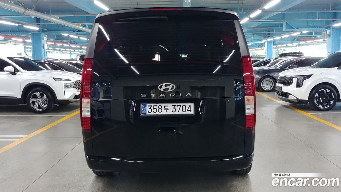 Hyundai Staria Tourer 9-Seater, 2025