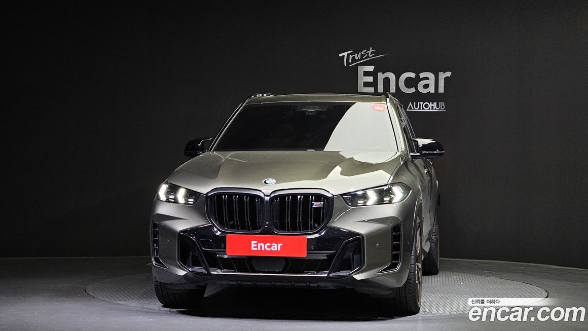 BMW X5 M60i, 2024