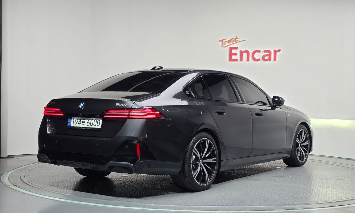 BMW 5-Series 530i xDrive M Sport, 2024
