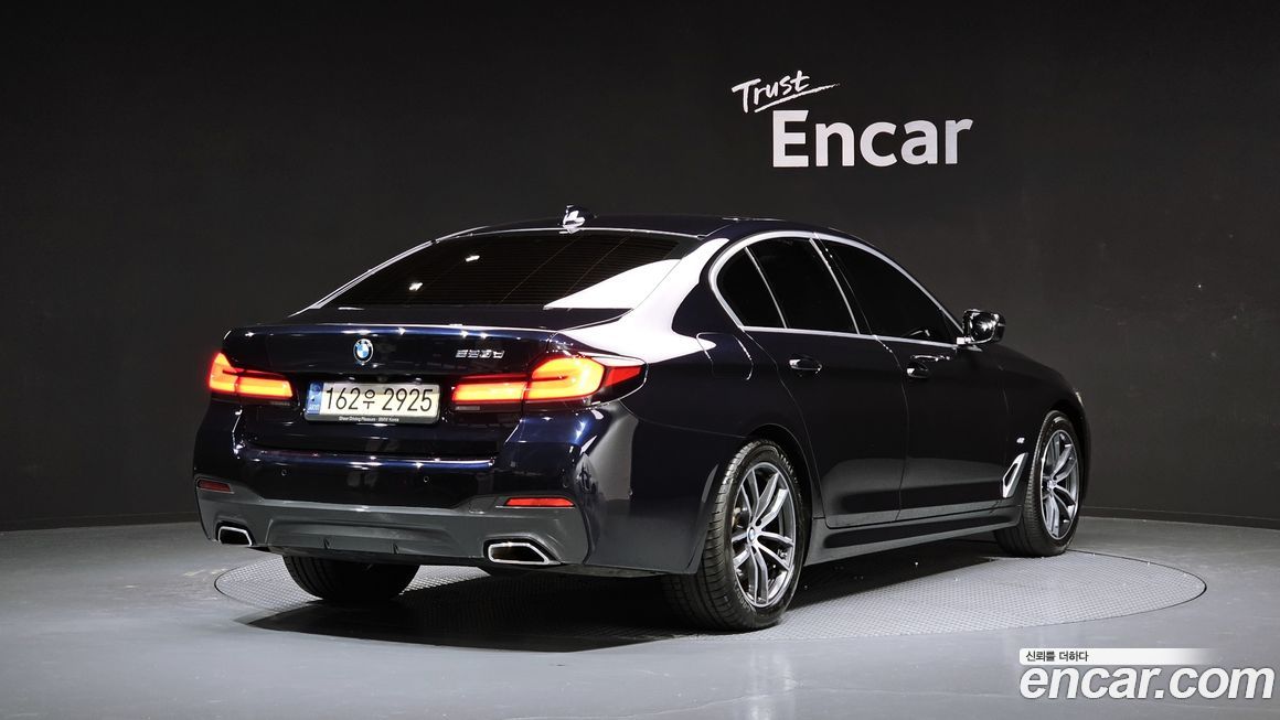 BMW 5-Series 523d xDrive M Sport, 2022