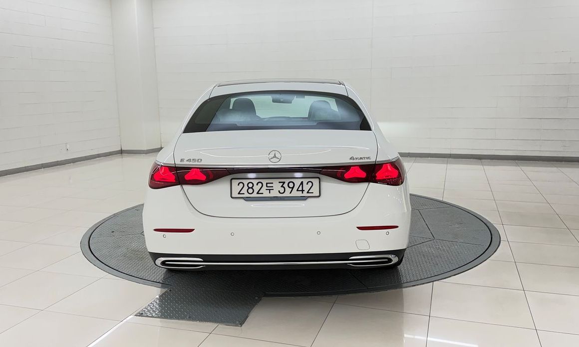 Mercedes-Benz E-Class E450 4MATIC Exclusive, 2025