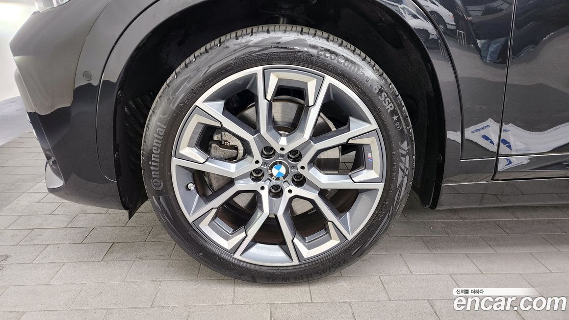 BMW X1 xDrive 20i M Sport, 2022