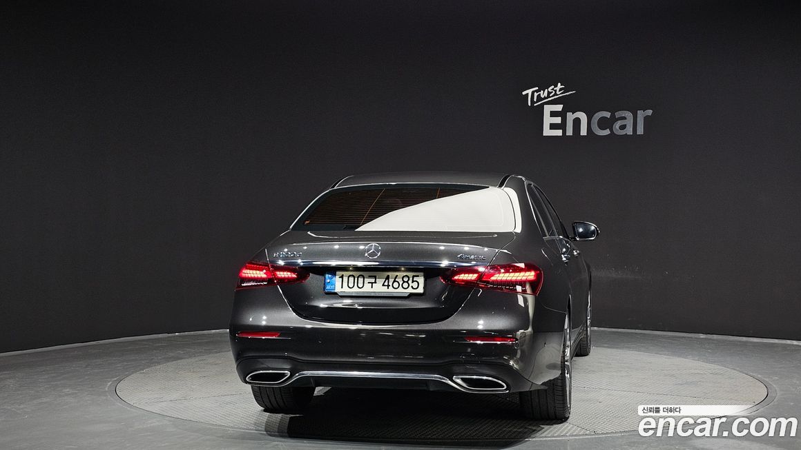 Mercedes-Benz E-Class E220d 4MATIC AMG Line, 2022