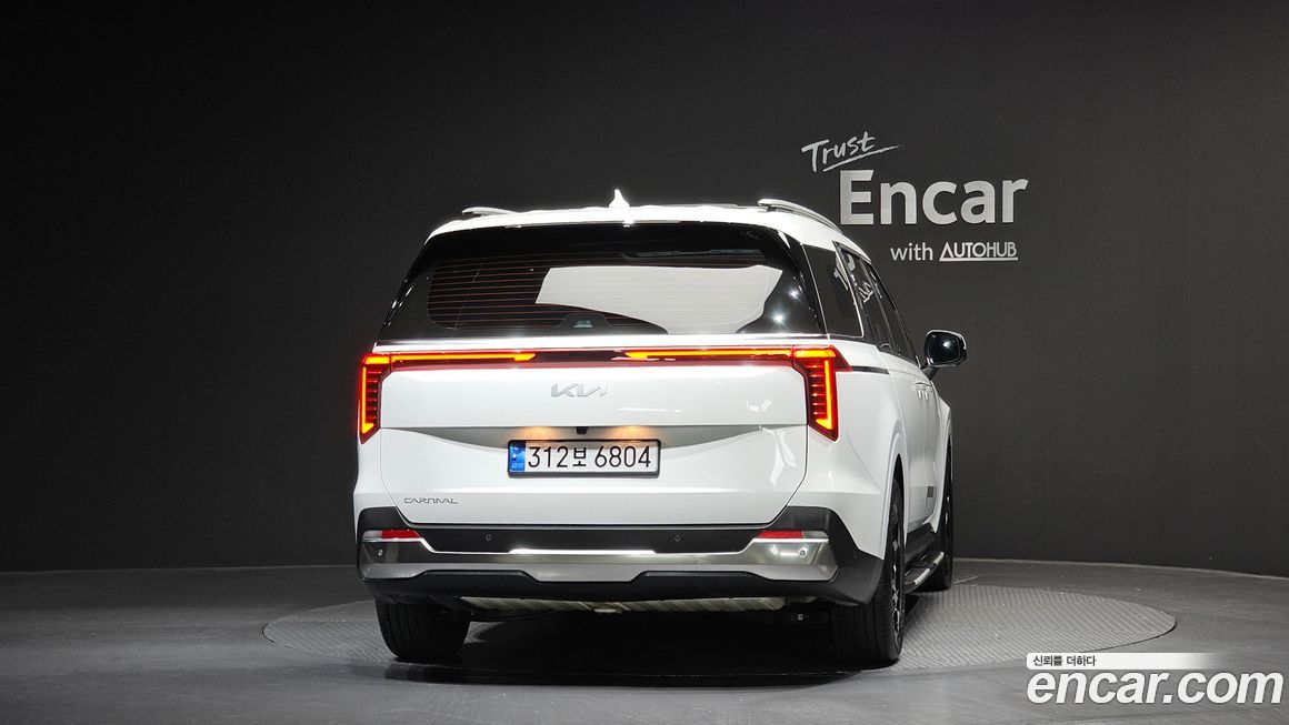 Kia Carnival 9-Seater Signature, 2025