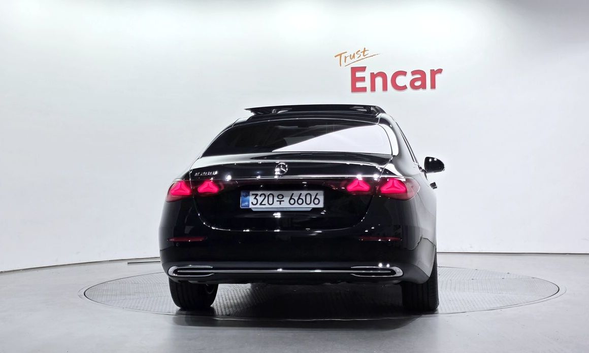 Mercedes-Benz E-Class E200 Avantgarde, 2025