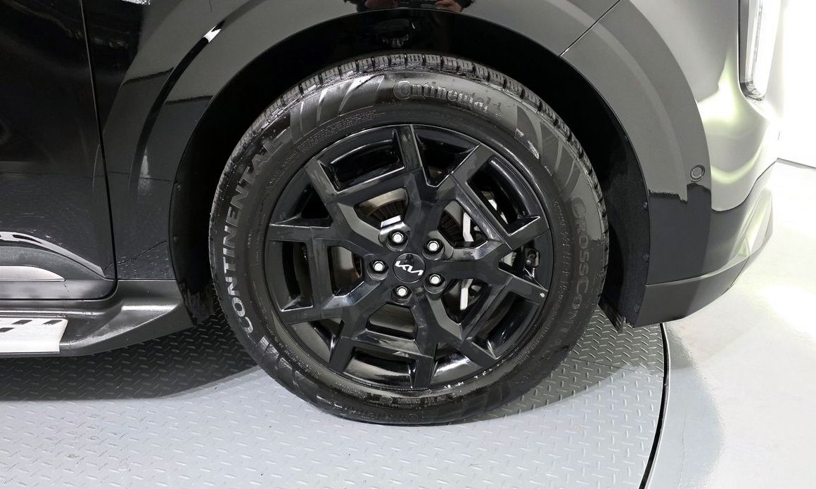 Kia Carnival 7-Seater Gravity, 2024