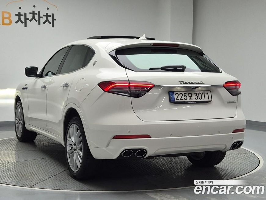 Maserati Levante 2.0 GT AWD, 2022