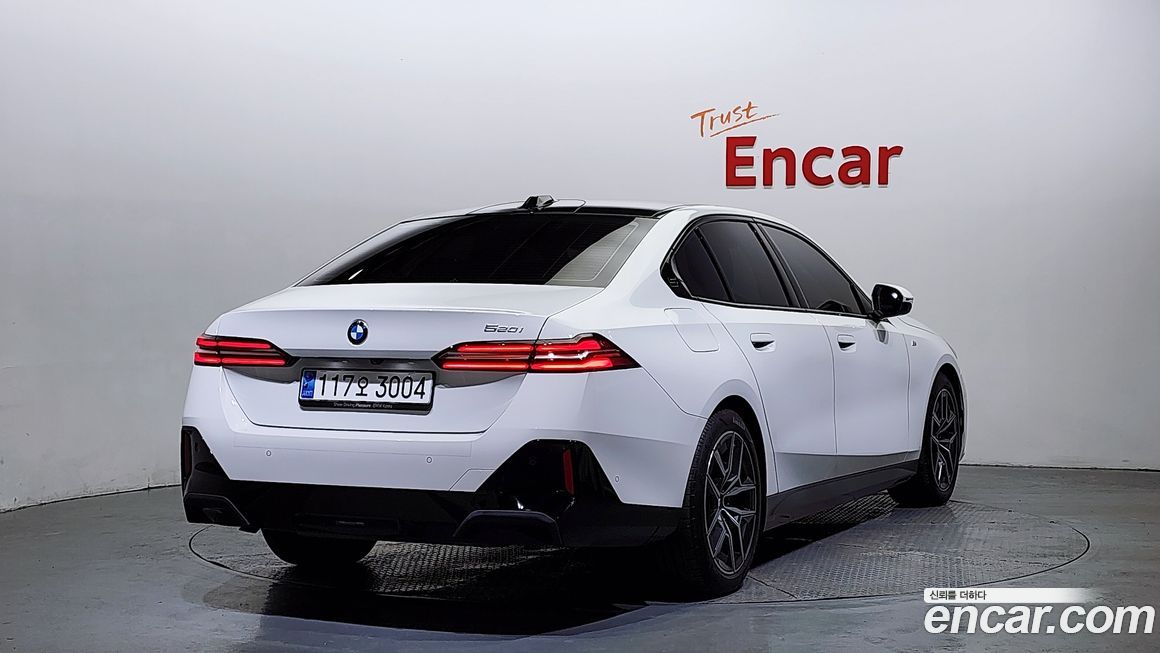 BMW 5-Series 520i M Sport, 2024