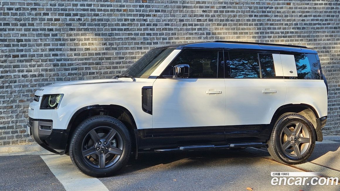 Land Rover Defender 110 P300 X-Dynamic SE, 2023