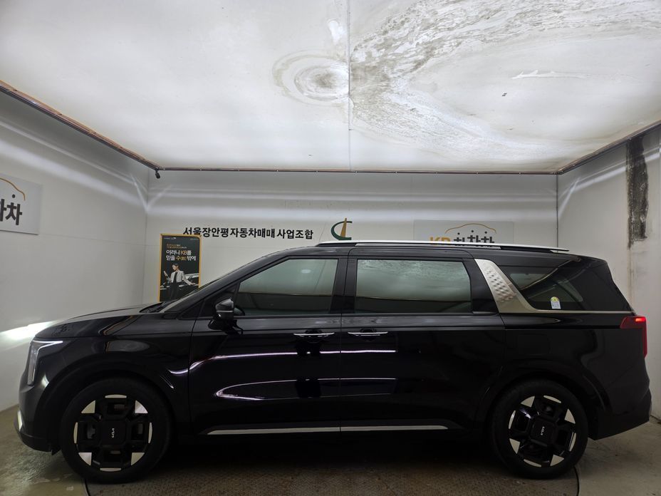 Kia Carnival 9-Seater Noblesse, 2024