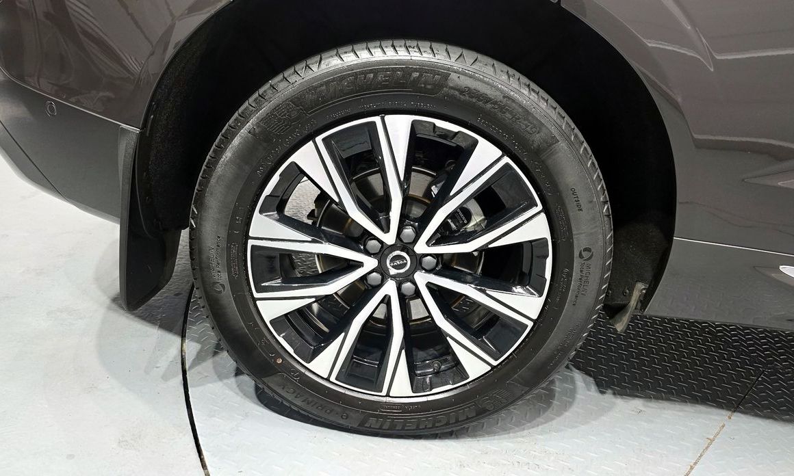 Volvo XC60 B5 Ultra Bright, 2025