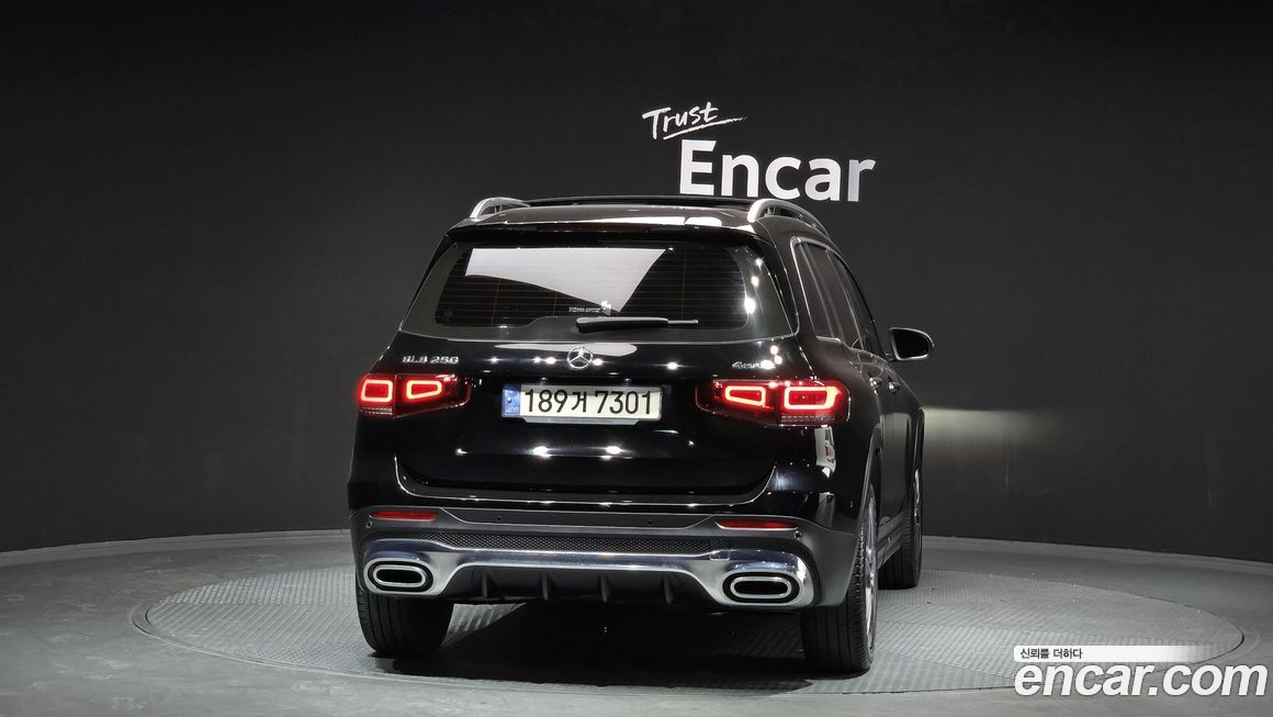 Mercedes-Benz GLB-Class GLB250 4MATIC, 2023