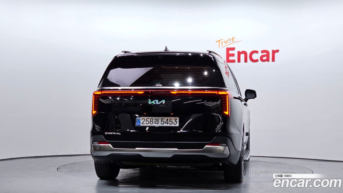 Kia Carnival 7-Seater Signature, 2025