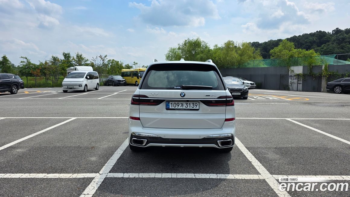 BMW X7 xDrive 40d M Sport 7 STR, 2025