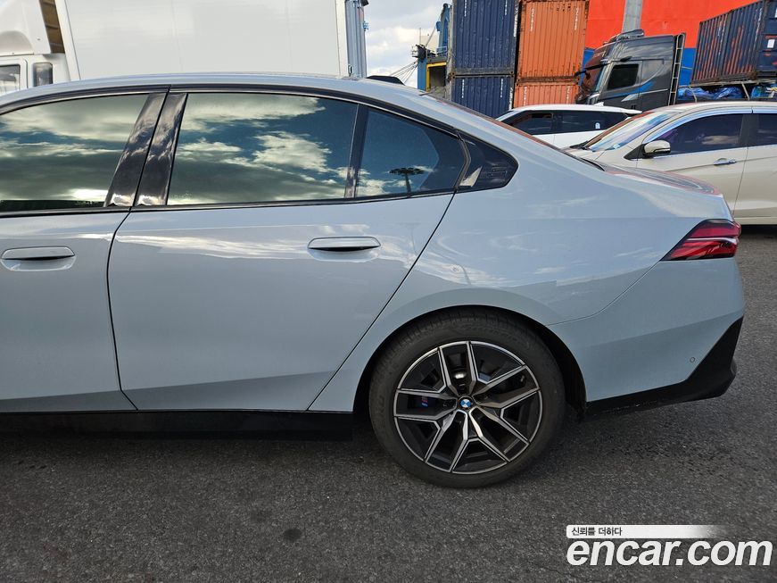 BMW 5-Series 523d M Sport, 2025