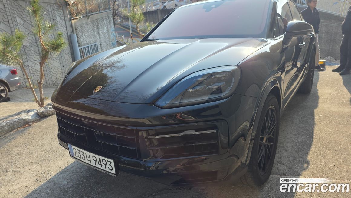 Porsche Cayenne 3.0, 2024