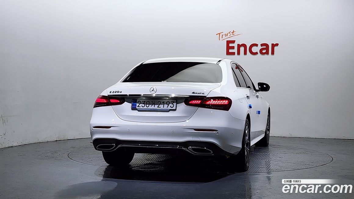 Mercedes-Benz E-Class E220d 4MATIC AMG Line, 2023