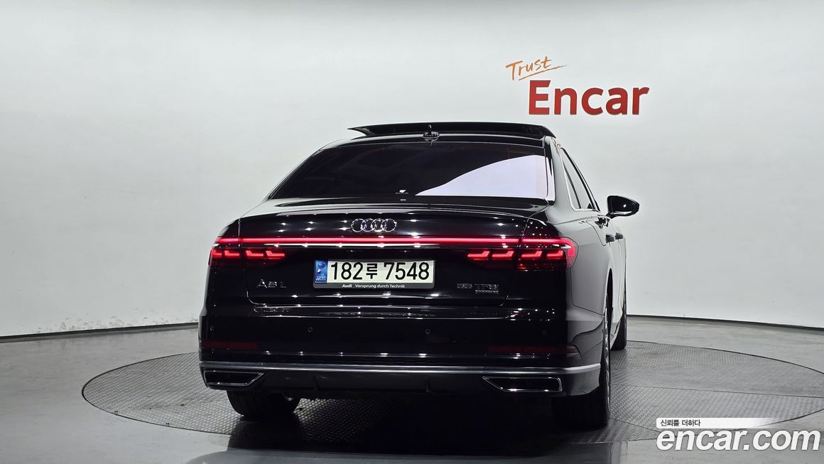 Audi A8 55 TFSI Quattro LWB, 2021