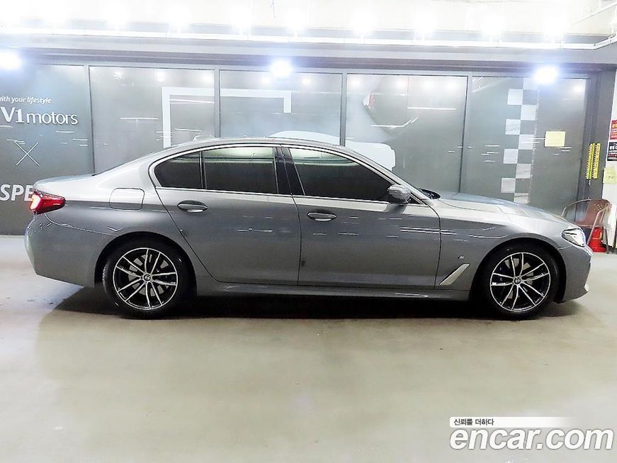 BMW 5-Series 520i M Sport, 2023
