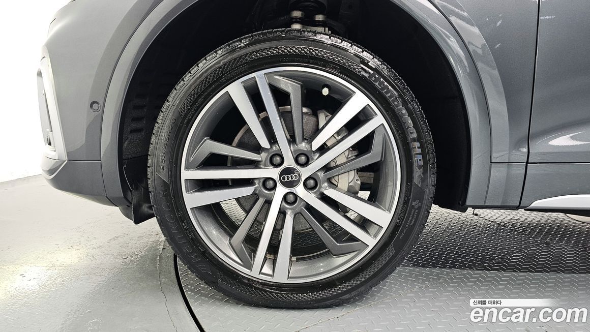 Audi Q5 45 TFSI Quattro Premium, 2022