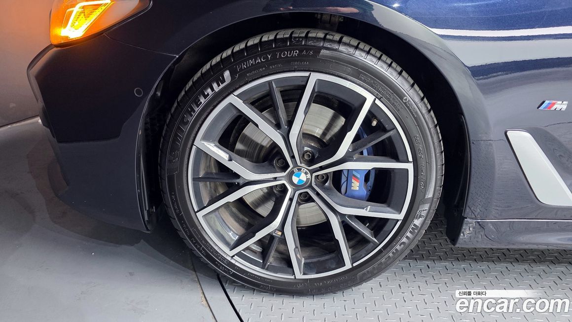 BMW 5-Series 530i M Sport Package, 2023