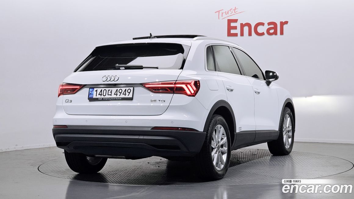 Audi Q3 35 TDI, 2022