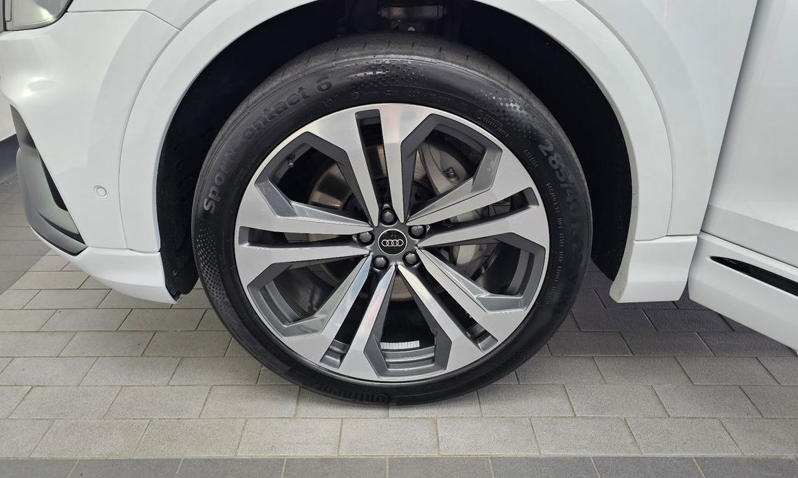 Audi Q8 55 TFSI Quattro Premium, 2023