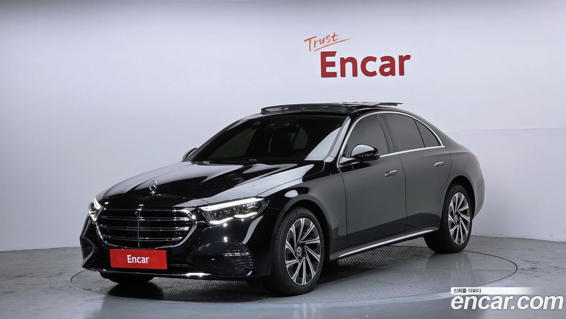 Mercedes-Benz E-Class E300 4MATIC Exclusive, 2024