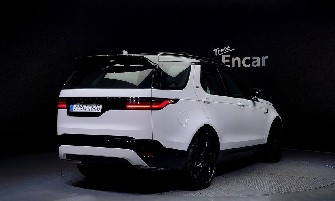 Land Rover Discovery P360 Dynamic HSE, 2024