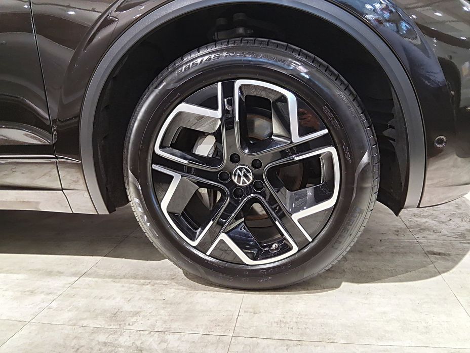 Volkswagen Touareg 3.0 TDI Prestige, 2024