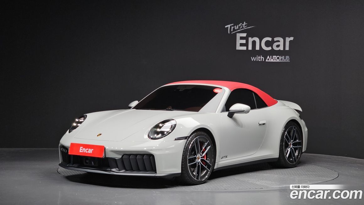 Porsche 911 Carrera 4 GTS Cabriolet, 2025
