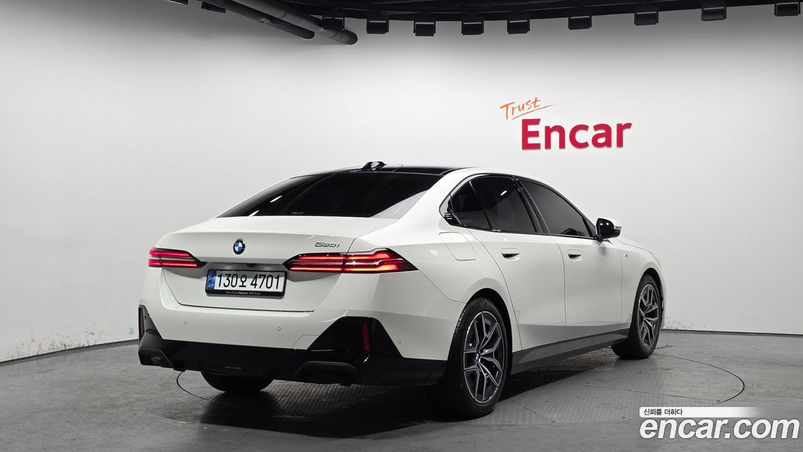 BMW 5-Series 520i M Sport, 2025