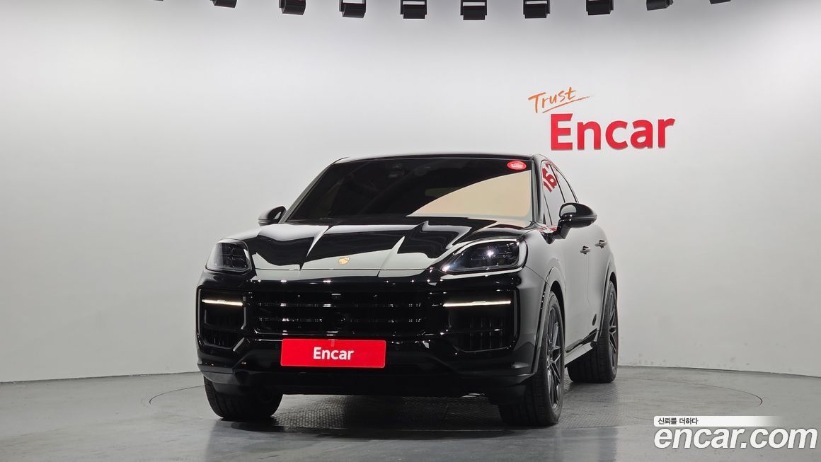 Porsche Cayenne 4.0 GTS Coupe, 2025