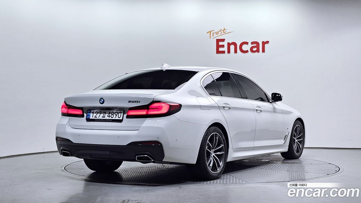 BMW 5-Series 520i M Sport, 2023