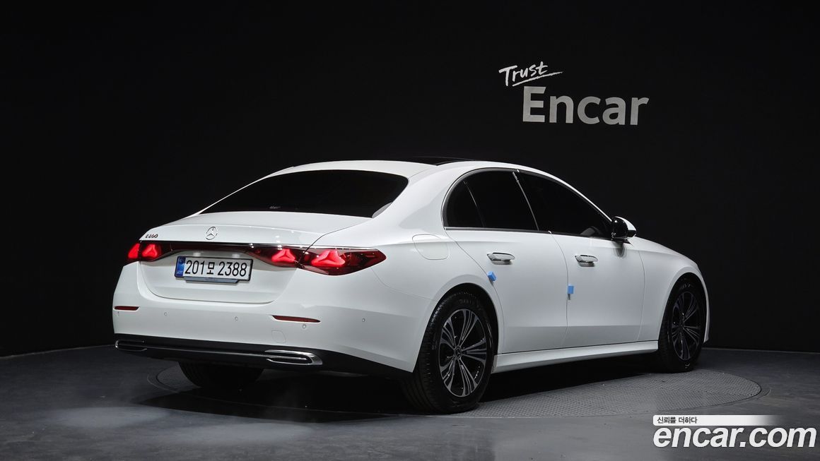 Mercedes-Benz E-Class E200 Avantgarde, 2025