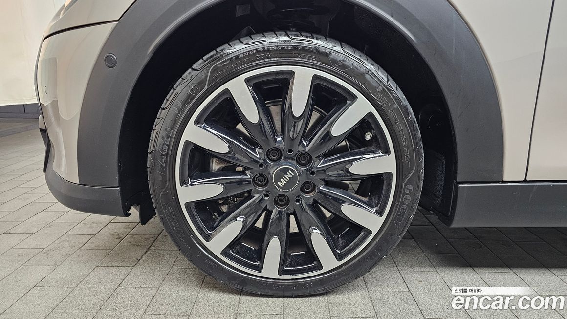 Mini Cooper 5Door Classic, 2023