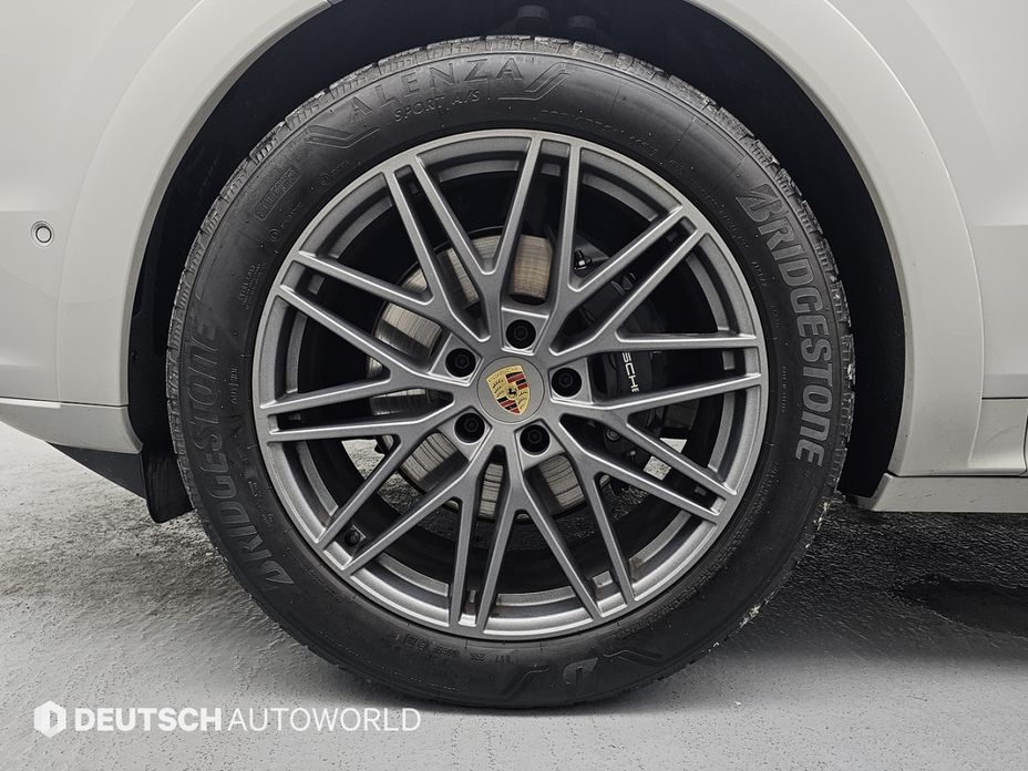 Porsche Cayenne 3.0, 2024