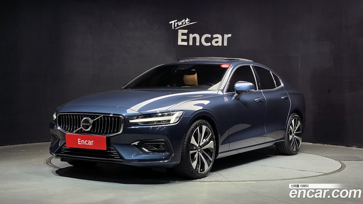 Volvo S60 B5 Ultimate Bright, 2023