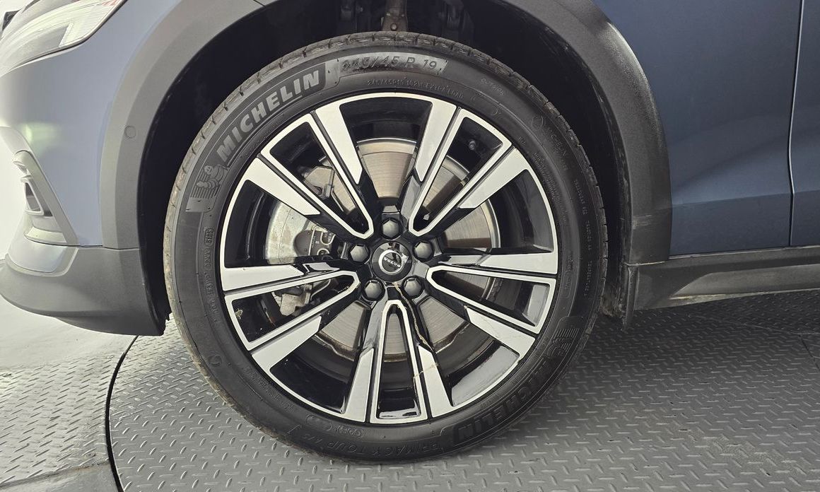 Volvo V60 B5 Ultimate AWD, 2024