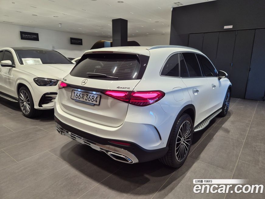 Mercedes-Benz GLC-Class GLC300 4MATIC AMG Line, 2025