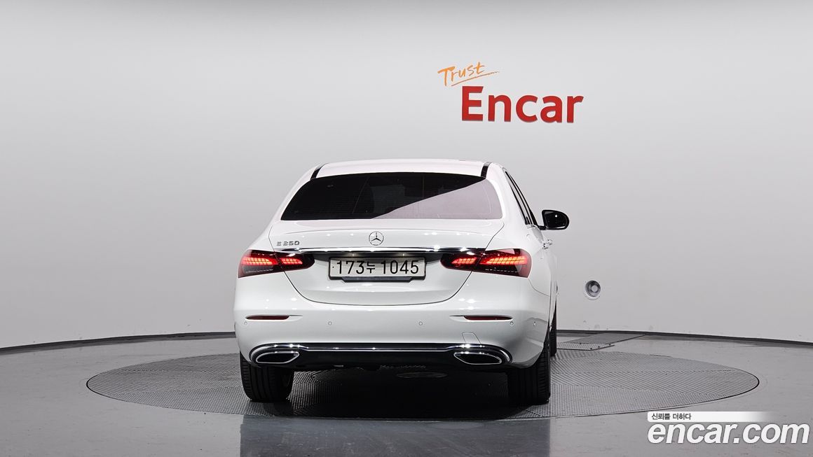 Mercedes-Benz E-Class E250 Exclusive, 2022