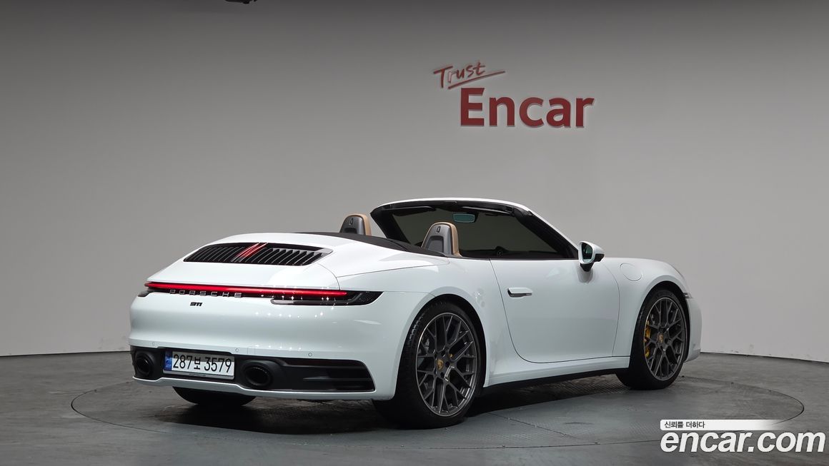 Porsche 911 Carrera Cabriolet, 2024