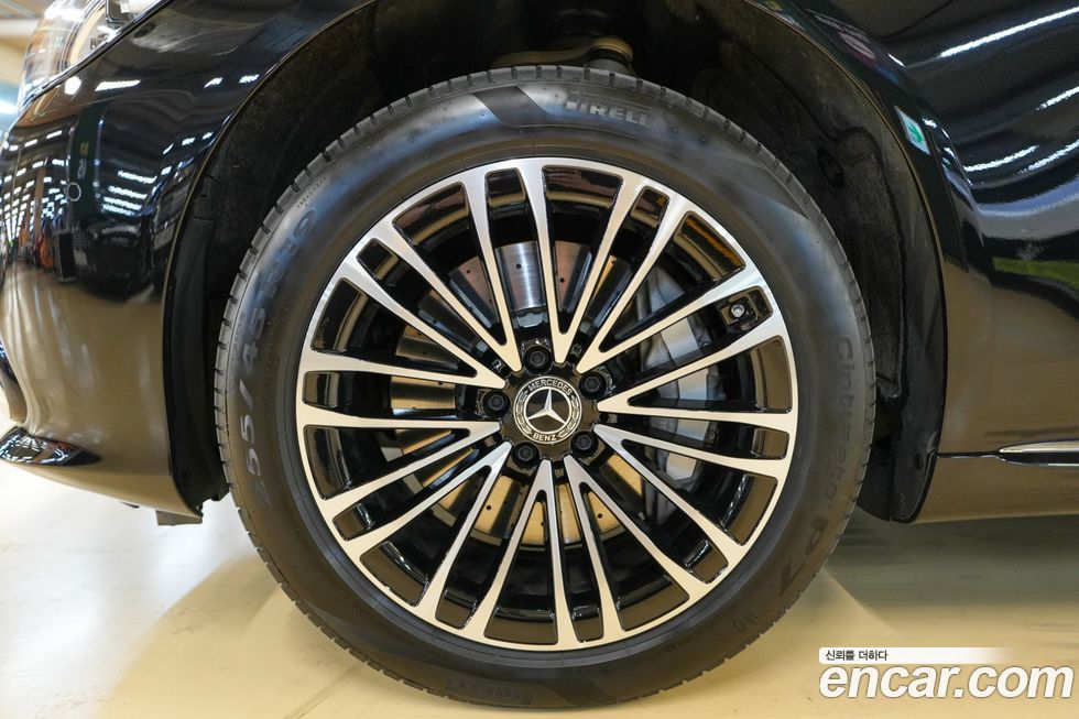 Mercedes-Benz S-Class S350 d 4MATIC, 2025