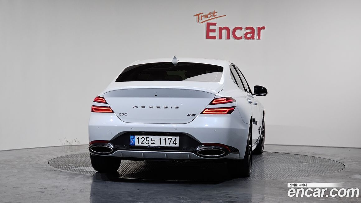 Genesis G70 Gasoline 2.0T 4WD, 2022