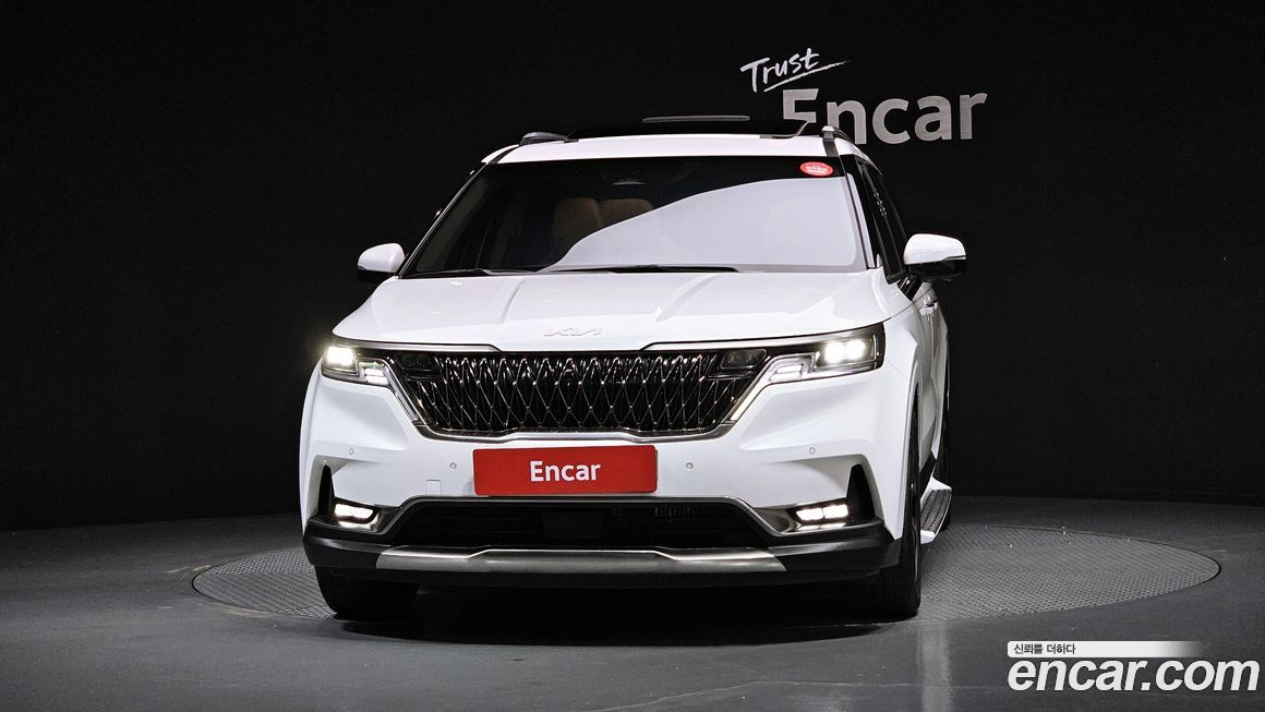Kia Carnival 7-Seater Signature, 2023