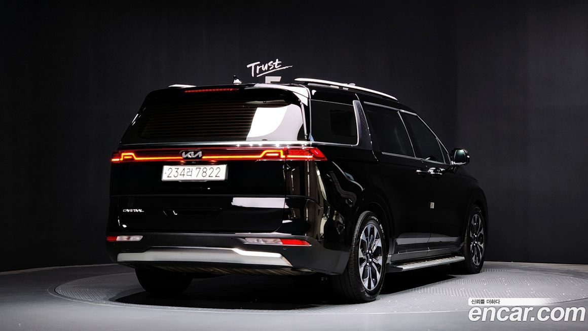 Kia Carnival 7-Seater Signature, 2023