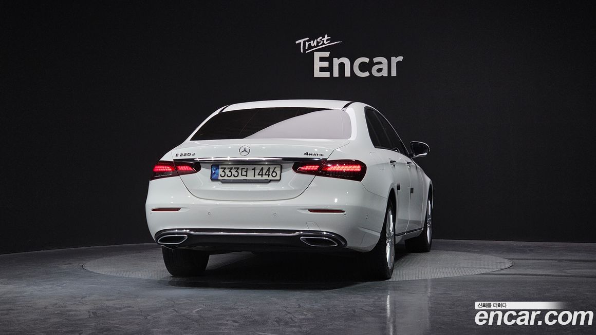 Mercedes-Benz E-Class E220d 4MATIC Exclusive, 2023